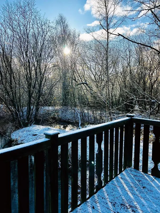 Secluded Rustic Cabin - A Digital Detox Paradise. York 0*,  Wielka Brytania